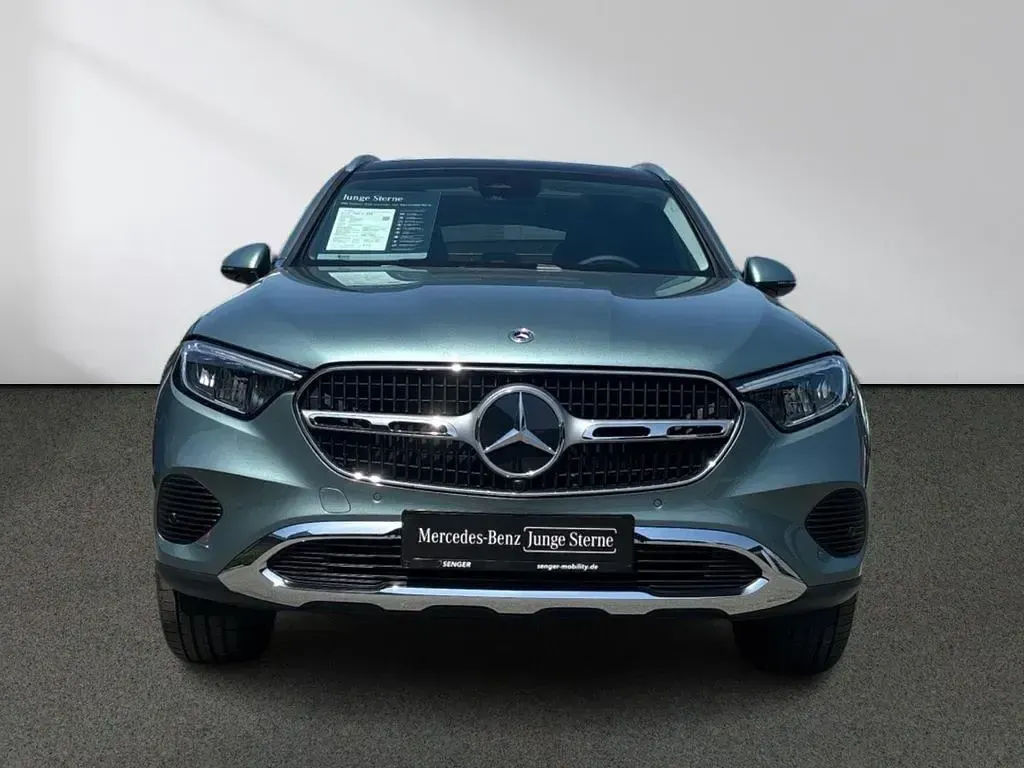 Gebraucht Mercedes GLC300 Avantgarde 204 PS (150 kW) 2025 Grau SUV