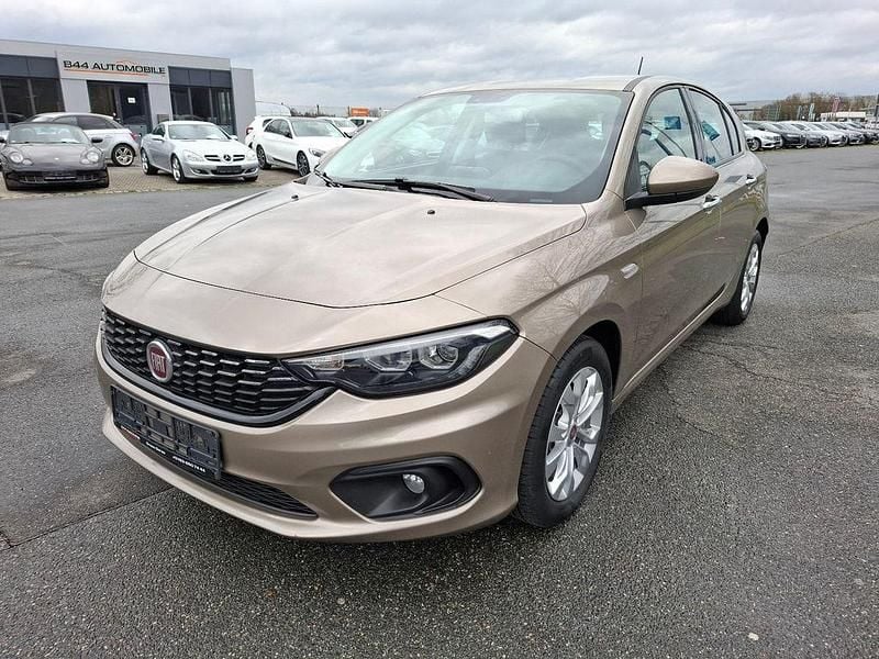 Gebraucht Fiat Tipo Lounge 95 PS (69 kW) 2016 Colore esterno Limousine