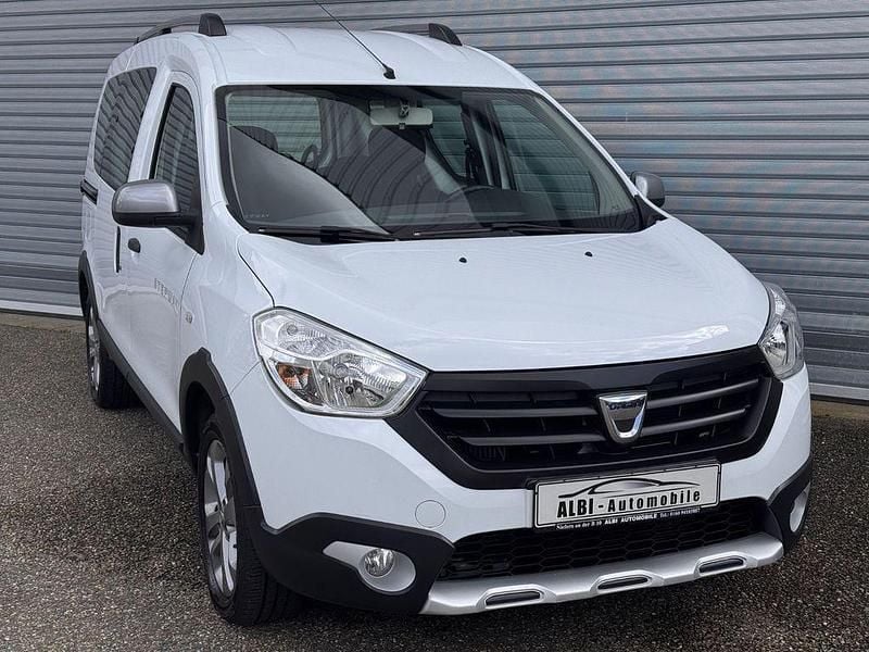 Gebraucht Dacia Dokker Stepway 116 PS (85 kW) 2016 Weiß Van / Kleinbus