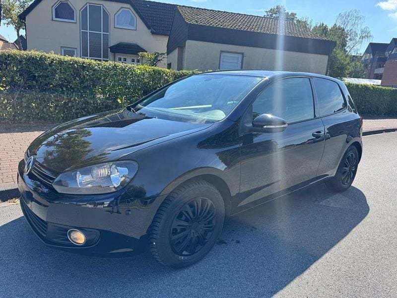 Schwarz Gebraucht 2010 VW Golf VI Team Kleinwagen | 2.750 € (Guter Preis) - Bild 1/4