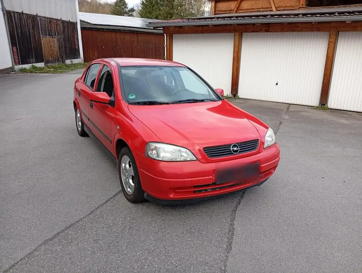 Gebraucht Opel Astra 75 PS (55 kW) 1999 Rot Kleinwagen