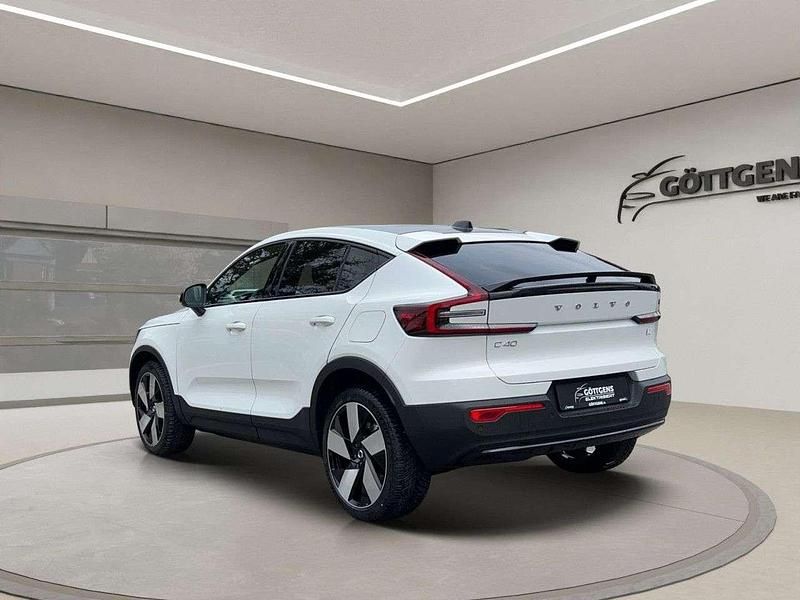 Gebraucht Volvo EC40 Plus 300 kW (408 PS) 2024 Crystal white SUV