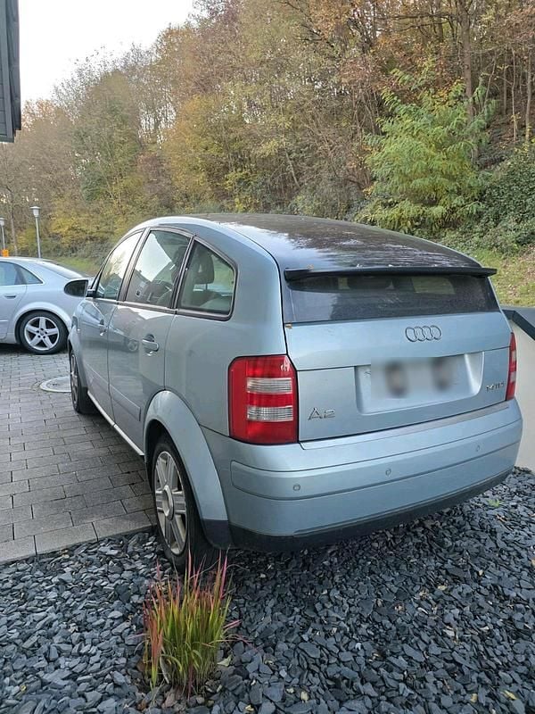 Second-hand Audi A2 75 CP (55 kW) 2001 Albastru Hatchback