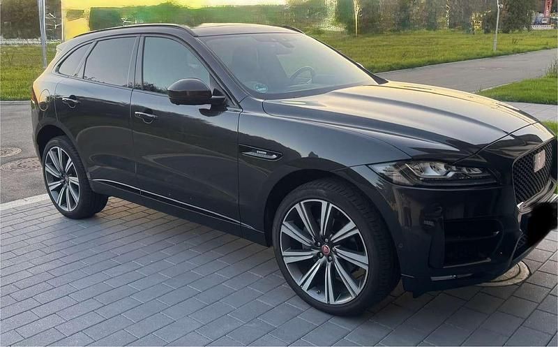 Grau Gebraucht 2019 Jaguar F-Pace R-Sport SUV | 34.500 € - Bild 1/4
