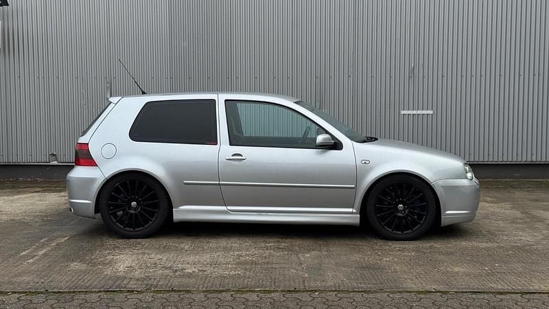 Gebraucht VW Golf IV R 241 PS (177 kW) 2003 Silber Limousine
