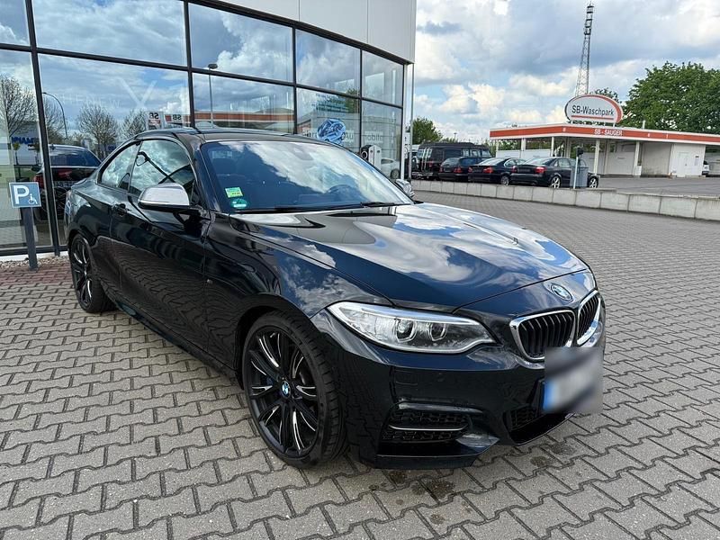 Schwarz Gebraucht 2015 BMW M235 Performance Coupé | 25.200 € (Fairer Preis) - Bild 1/4