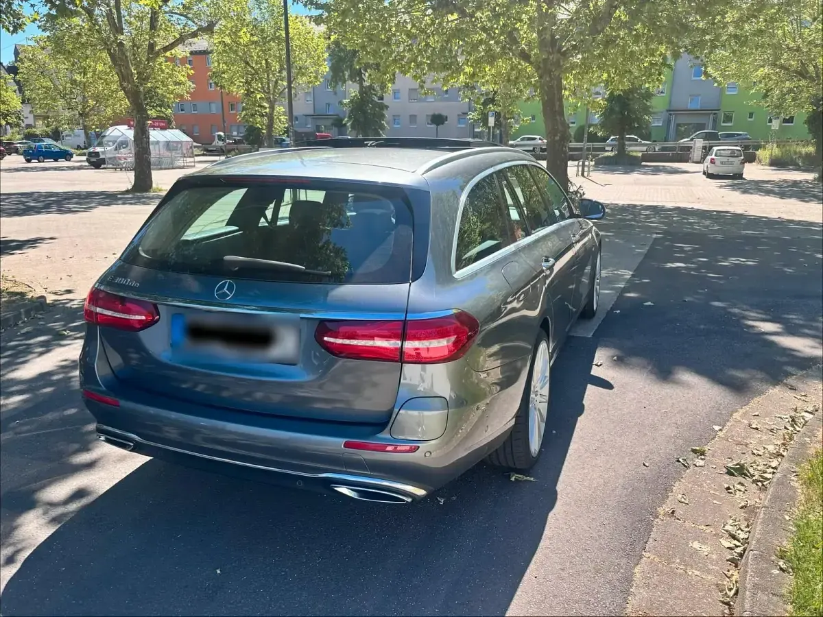 Second-hand Mercedes E300 194 CP (142 kW) 2020 Gri Break