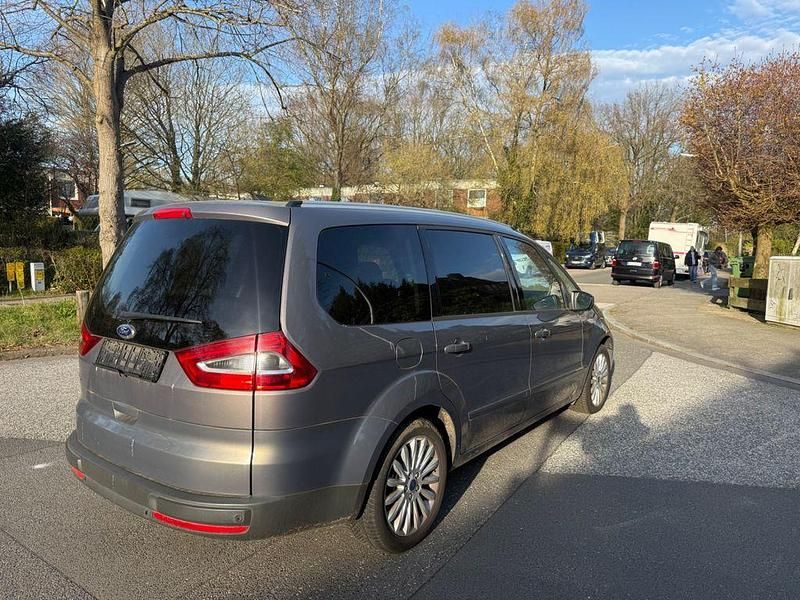 Gebraucht Ford Galaxy 163 PS (119 kW) 2013 Braun Van / Kleinbus