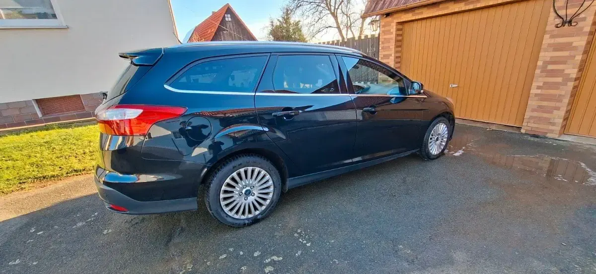 Używany Ford Focus Titanium 125 KM (91 kW) 2013 Czarny Kombi