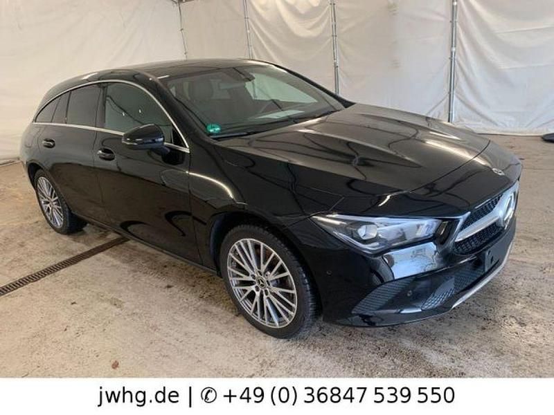 Gebraucht Mercedes CLA250 218 PS (160 kW) 2022 Nachtschwarz (metallic) Limousine