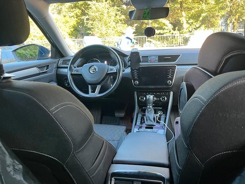 Blau Gebraucht 2017 Skoda Superb Kombi | 14.500 € (Guter Preis) - Bild 1/4