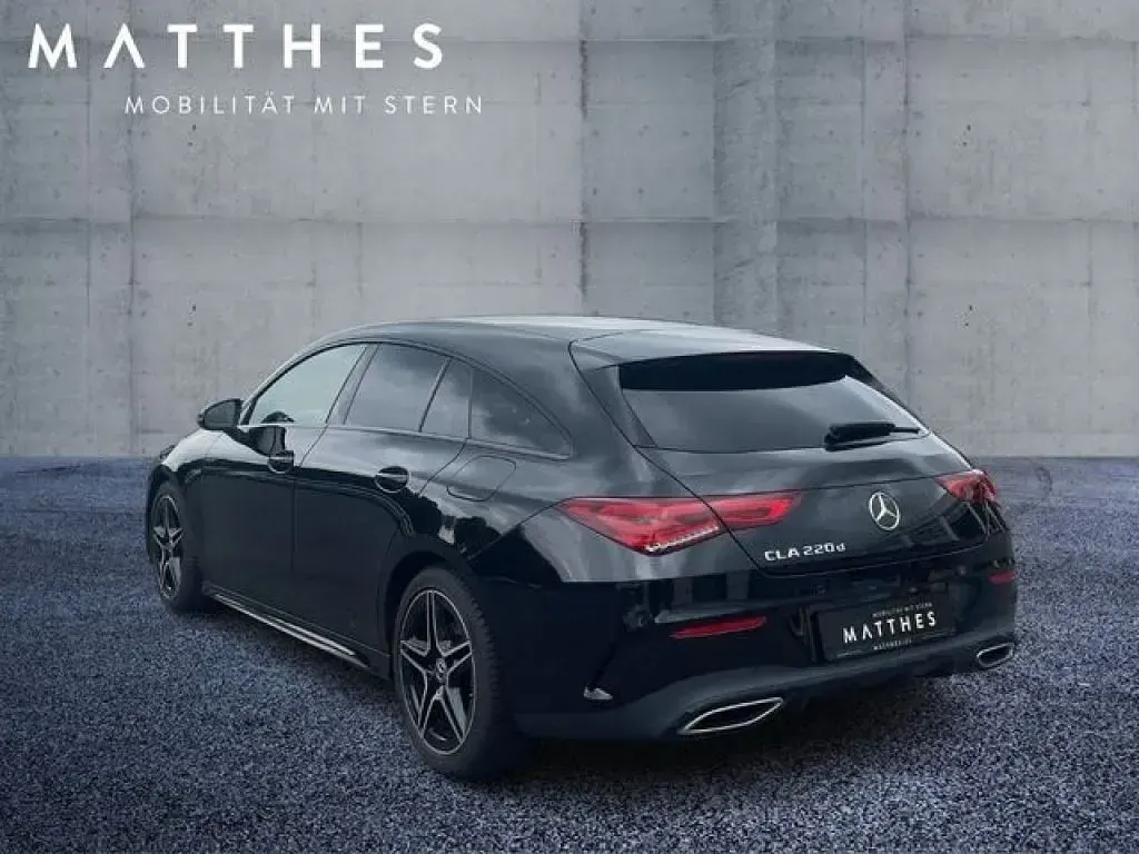 Gebraucht Mercedes CLA220 AMG 190 PS (139 kW) 2022 Kosmosschwarz (metallic) Limousine