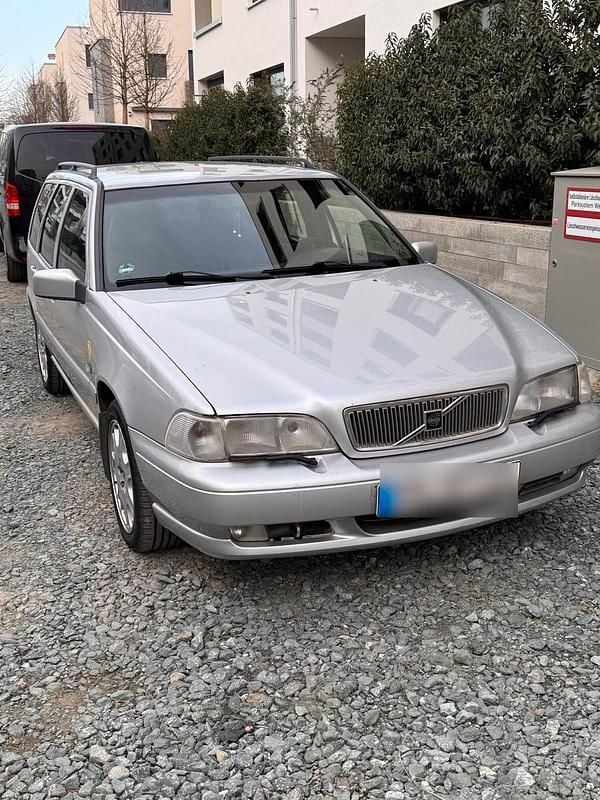 Gebraucht Volvo V70 144 PS (105 kW) 1998 Silber Kombi