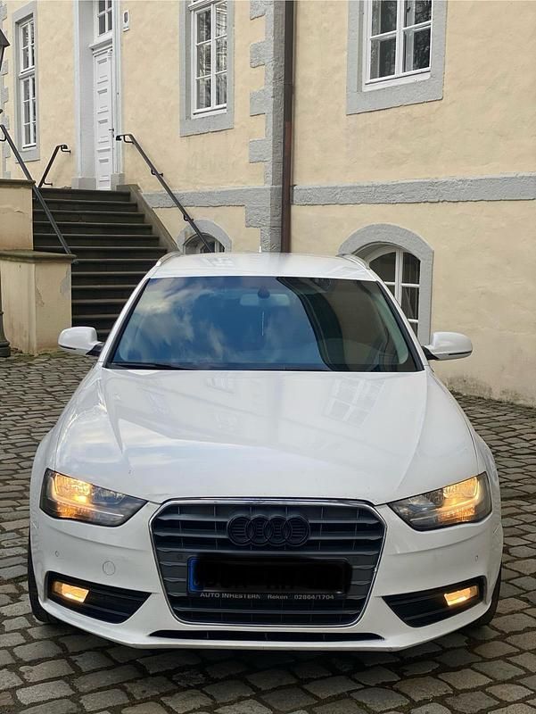 Gebraucht Audi A4 S-Line 245 PS (180 kW) 2012 Weiß Kombi