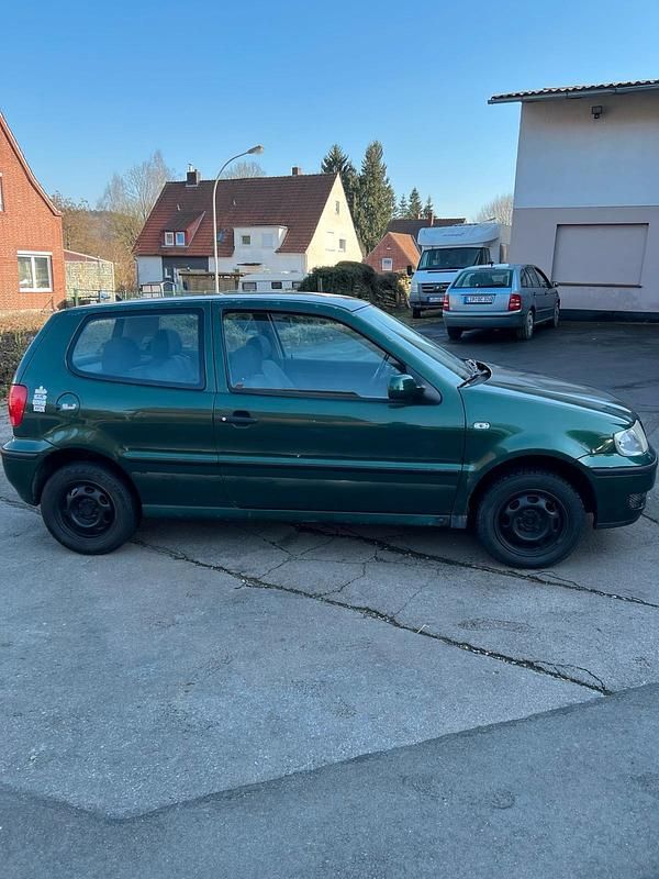 Gebraucht VW Polo 60 PS (44 kW) 2001 Grün Kleinwagen