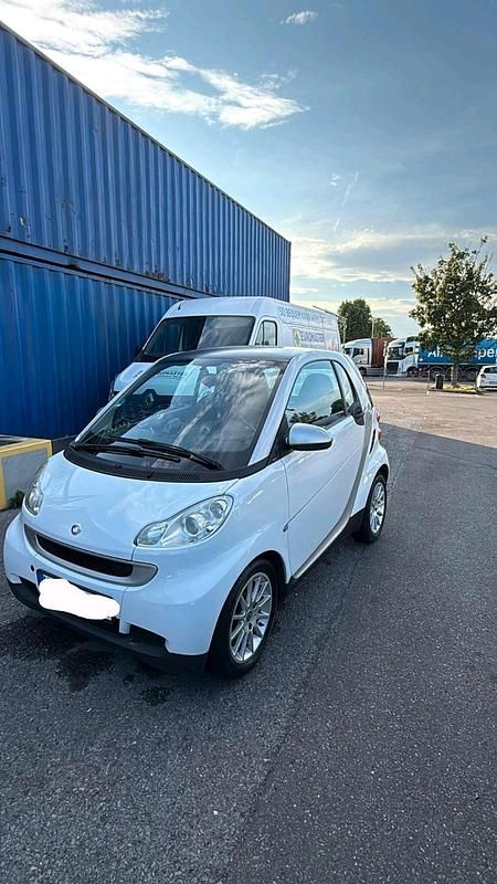 Weiß Gebraucht 2010 Smart ForTwo Coupé Kleinwagen | 4.150 € (Fairer Preis) - Bild 1/4