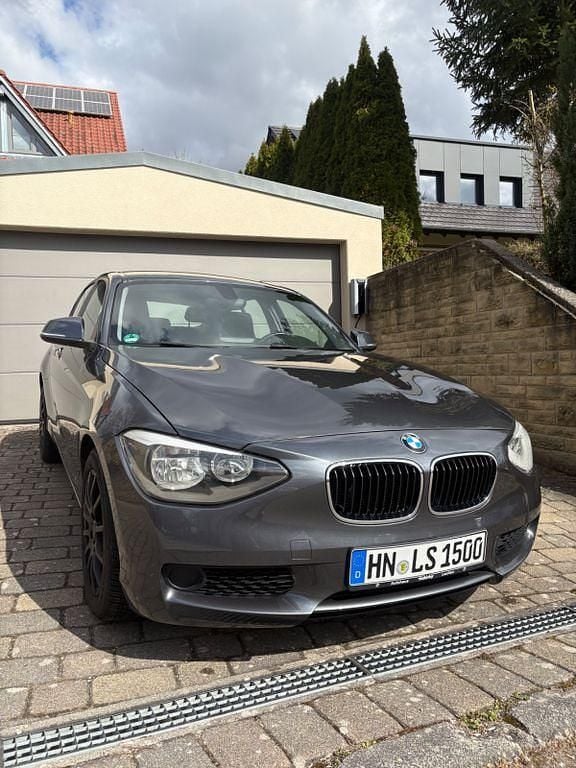Gebraucht BMW 114 Performance 102 PS (75 kW) 2012 Grau Kleinwagen