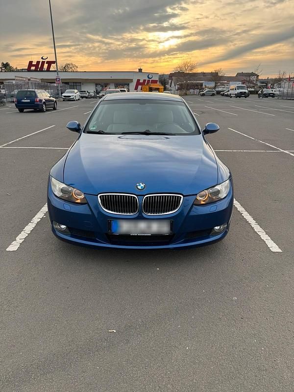 Gebraucht BMW 325 218 PS (160 kW) 2007 Blau Coupé