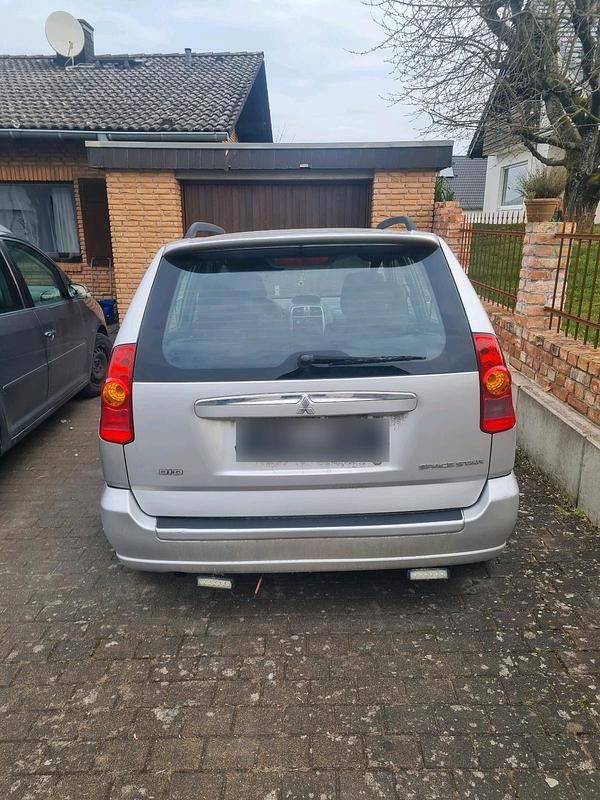 Second-hand Mitsubishi Space Star 2003 Argintiu Monovolum