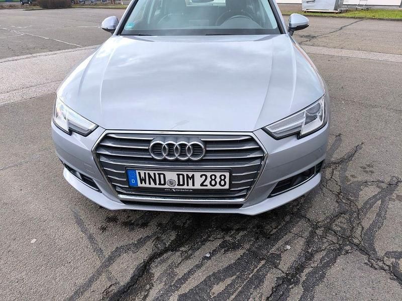 Gebraucht Audi A4 150 PS (110 kW) 2015 Silber Kombi
