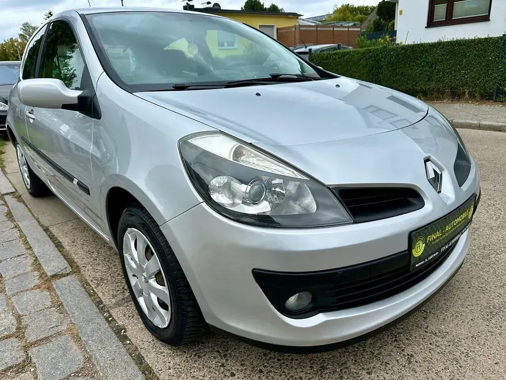 Occasion Renault Clio III Privilege 111 ch (81 kW) 2007 Gris Citadine