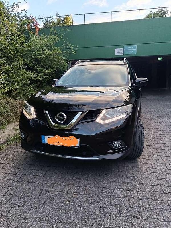 Gebraucht 2016 Nissan X-Trail Tekna SUV | 15.100 € (Fairer Preis) - Bild 1/4