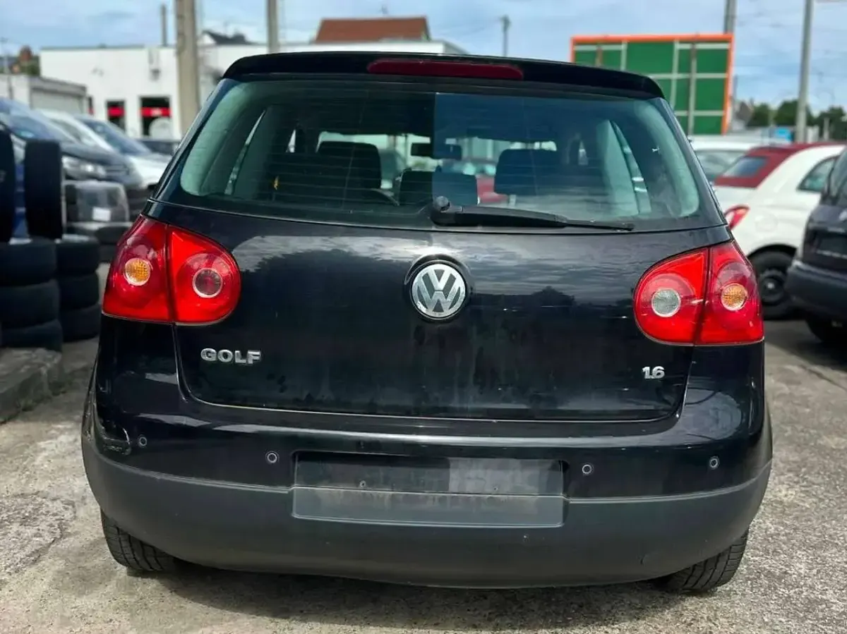 Gebraucht VW Golf IV Comfortline 102 PS (75 kW) 2004 Black magic perleffekt Kleinwagen