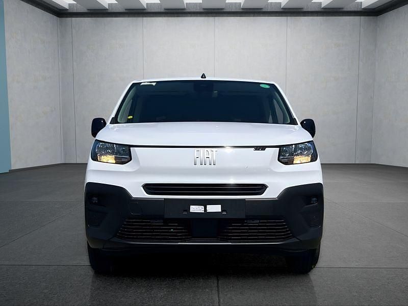 Gebraucht Fiat e-Doblò 100 kW (136 PS) 2025 Weiß Van / Kleinbus