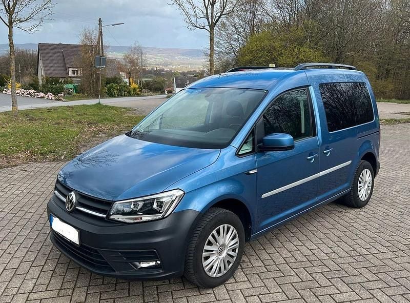 Gebraucht VW Caddy Trendline 102 PS (75 kW) 2017 Blau Van / Kleinbus