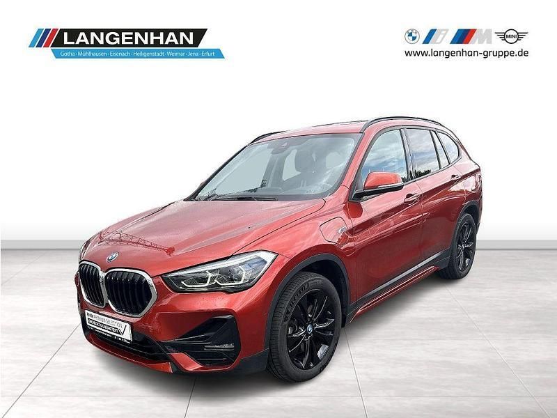 Orange Gebraucht 2022 BMW X1 Sport Line SUV | 29.927 € (Etwas zu teuer) - Bild 1/4