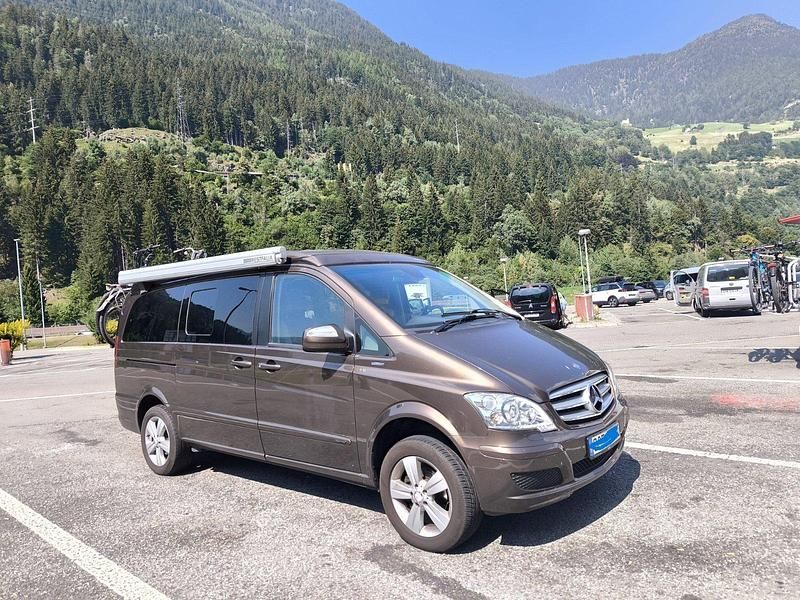 Braun Gebraucht 2013 Mercedes Viano Marco Polo Van / Kleinbus | 32.900 € - Bild 1/4