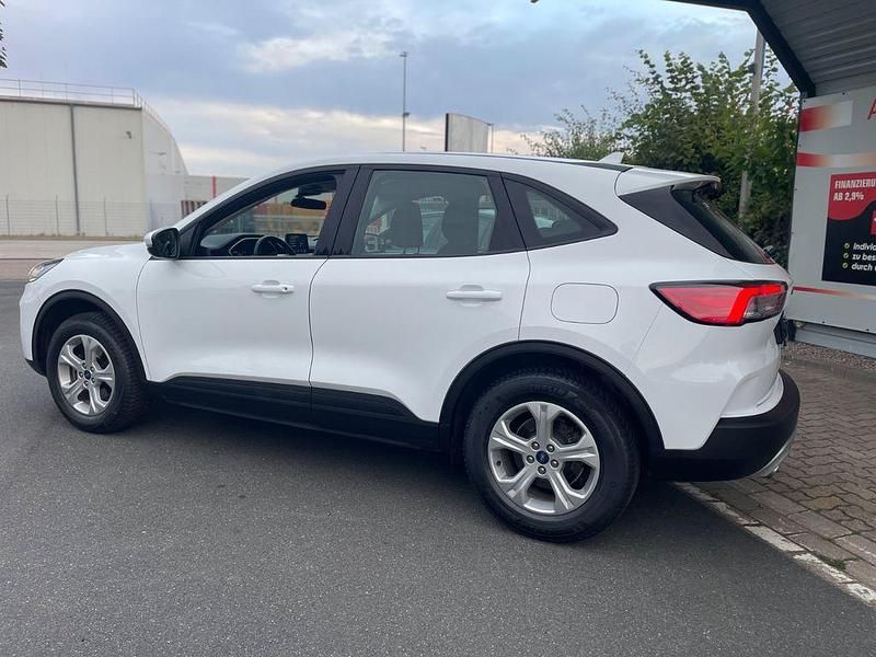 Gebraucht Ford Kuga Cool & Connect 152 PS (111 kW) 2022 Weiß SUV