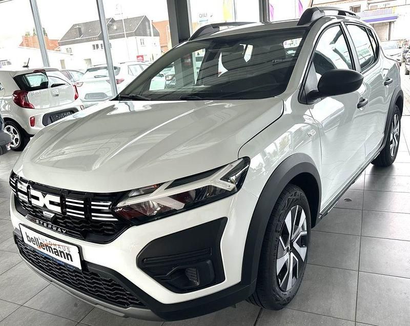 Weiß Neu 2025 Dacia Sandero Essentiel Kleinwagen | 16.780 € (Fairer Preis) - Bild 1/4