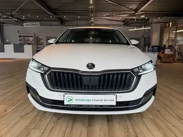 Gebraucht Skoda Octavia Style 116 PS (85 kW) 2024 Weiß Limousine