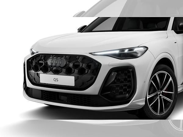 Silber (arkonaweiß) Neu 2025 Audi Q5 Comfort SUV | 71.555 € (Fairer Preis) - Bild 1/4