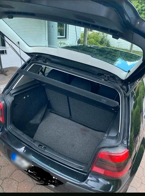 Gebraucht VW Golf IV 116 PS (85 kW) 2002 Schwarz Kleinwagen