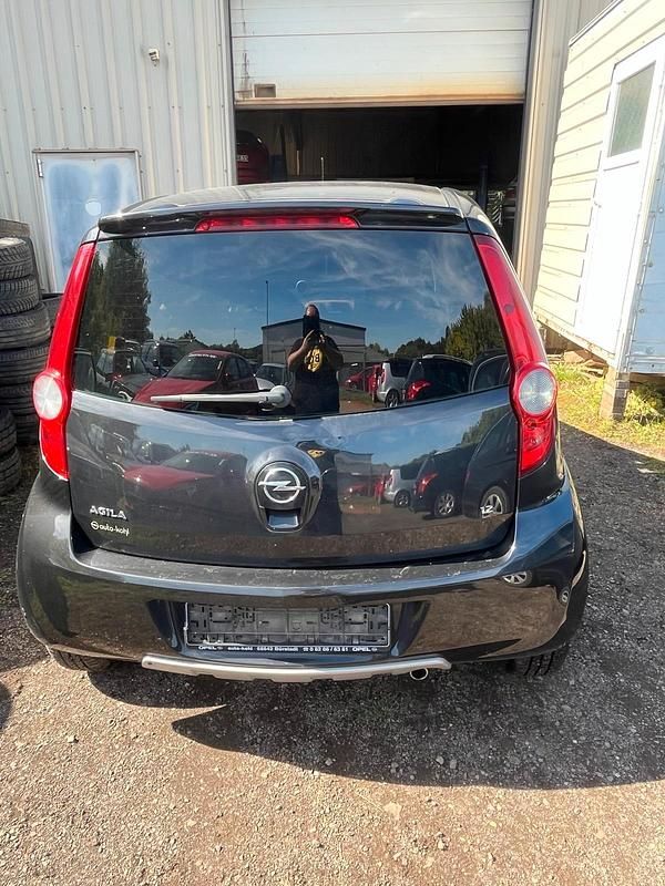 Gebraucht Opel Agila 86 PS (63 kW) 2008 Schwarz Kleinwagen