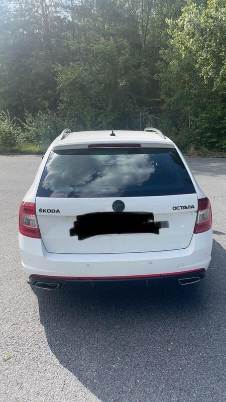 Weiß Gebraucht 2013 Skoda Octavia RS Kombi | 9.000 € - Bild 1/4