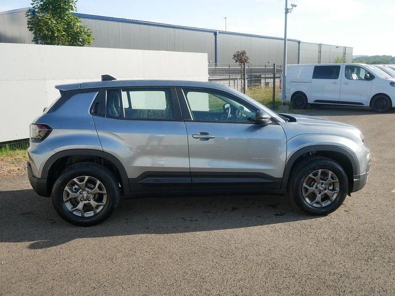 Neu Jeep Avenger Longitude 110 PS (80 kW) 2025 Grau SUV