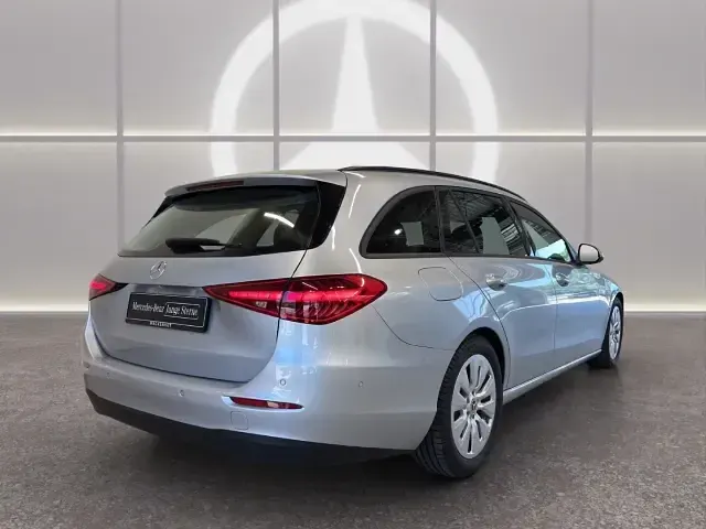 Gebraucht Mercedes C220 Business 200 PS (147 kW) 2023 Silber Kombi