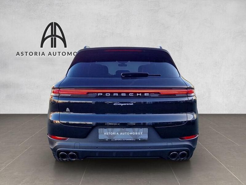Gebraucht Porsche Cayenne 354 PS (260 kW) 2024 Schwarz SUV