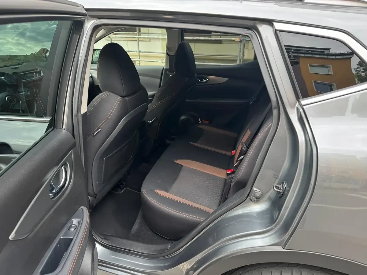 Gebraucht Nissan Qashqai N-Motion 159 PS (116 kW) 2019 Grau SUV
