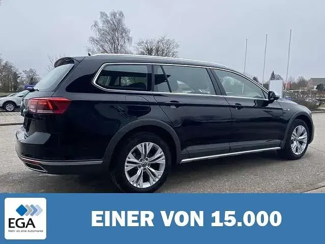 Gebraucht VW Passat Alltrack 200 PS (147 kW) 2024 Schwarz metallic Kombi