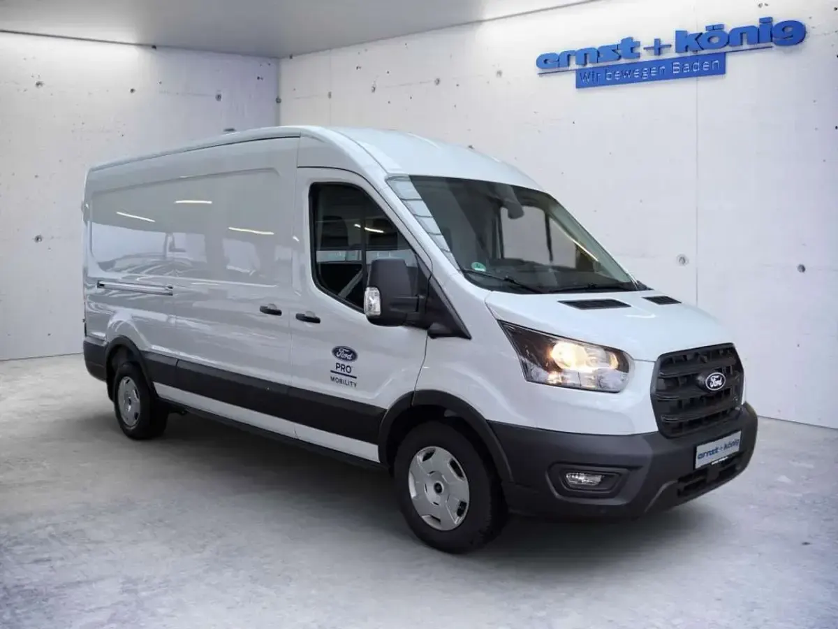 Gebraucht Ford Transit Trend 131 PS (96 kW) 2024 Frozen white Pickup