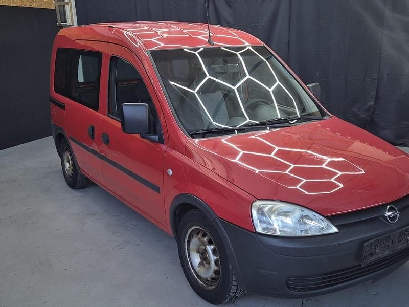 Rot Gebraucht 2008 Opel Combo Van / Kleinbus | 2.499 € (Fairer Preis) - Bild 1/4