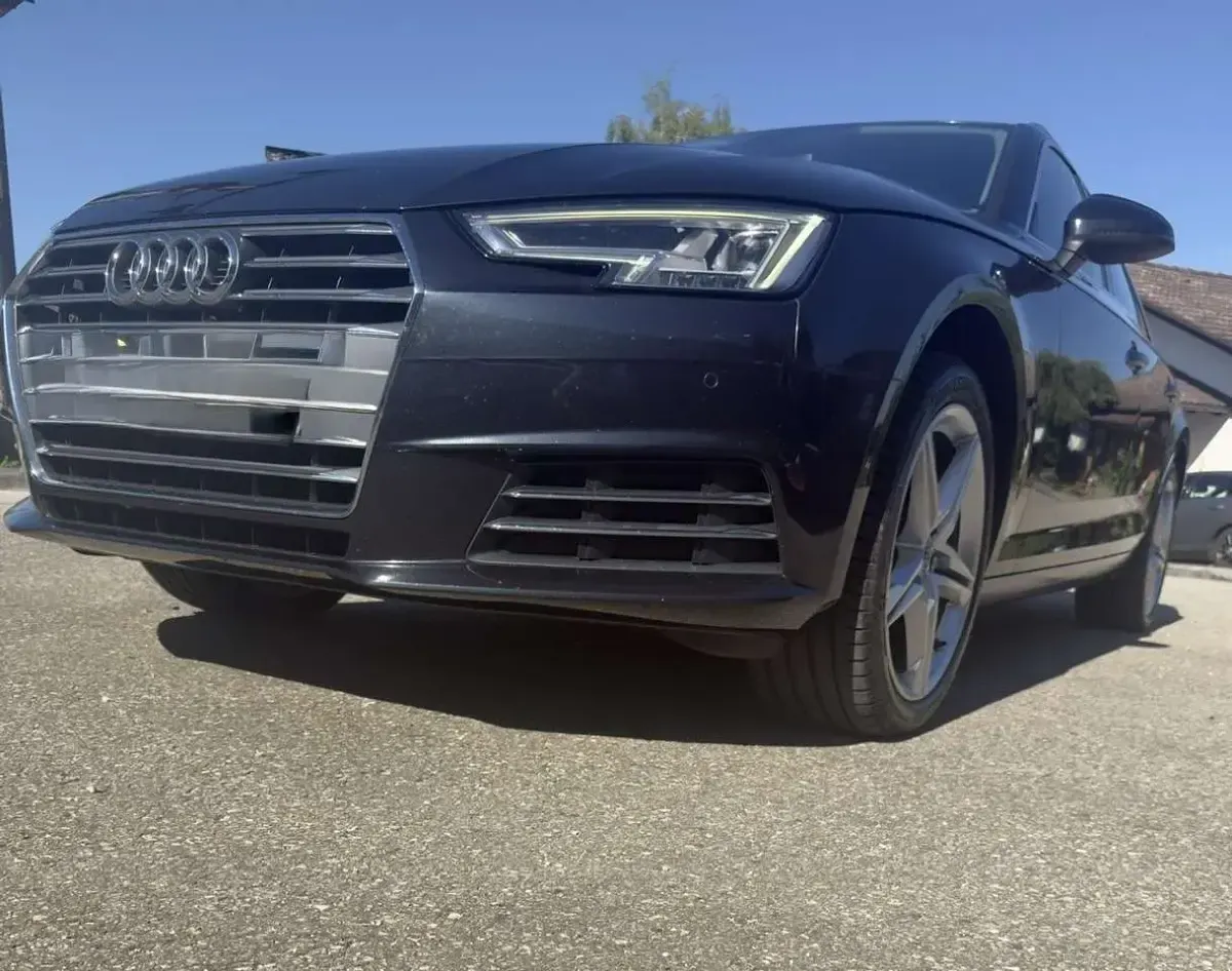 Gebraucht Audi A4 Sport 190 PS (139 kW) 2017 Blau Kombi