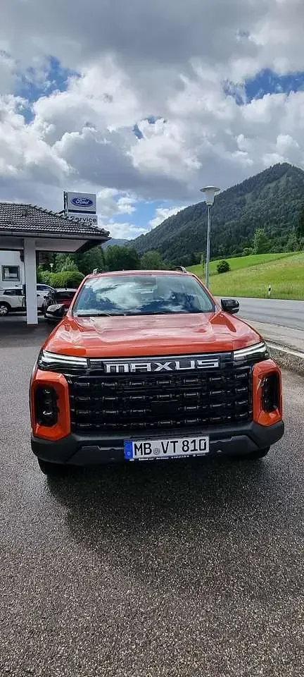 Gebraucht Maxus T60 215 PS (158 kW) 2025 Competitive orange Pickup