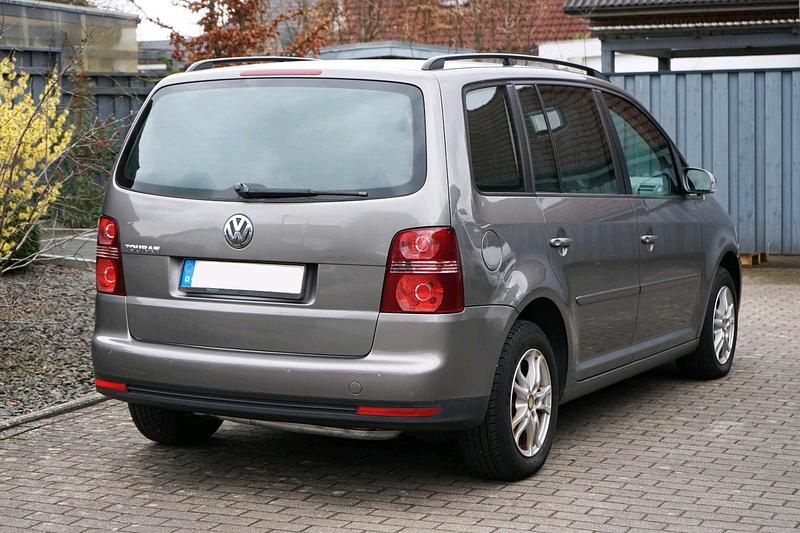 Gebraucht VW Touran Conceptline 102 PS (75 kW) 2007 Grau Van / Kleinbus
