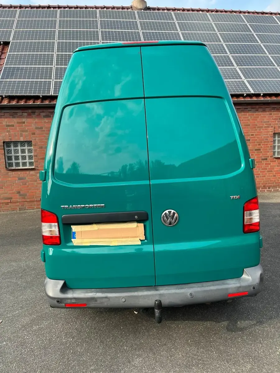 Usata VW Transporter 140 CV (102 kW) 2009 Verde Furgone