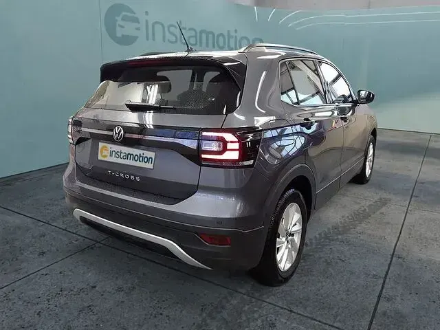 Gebraucht VW T-Cross Life 95 PS (69 kW) 2023 Grau SUV